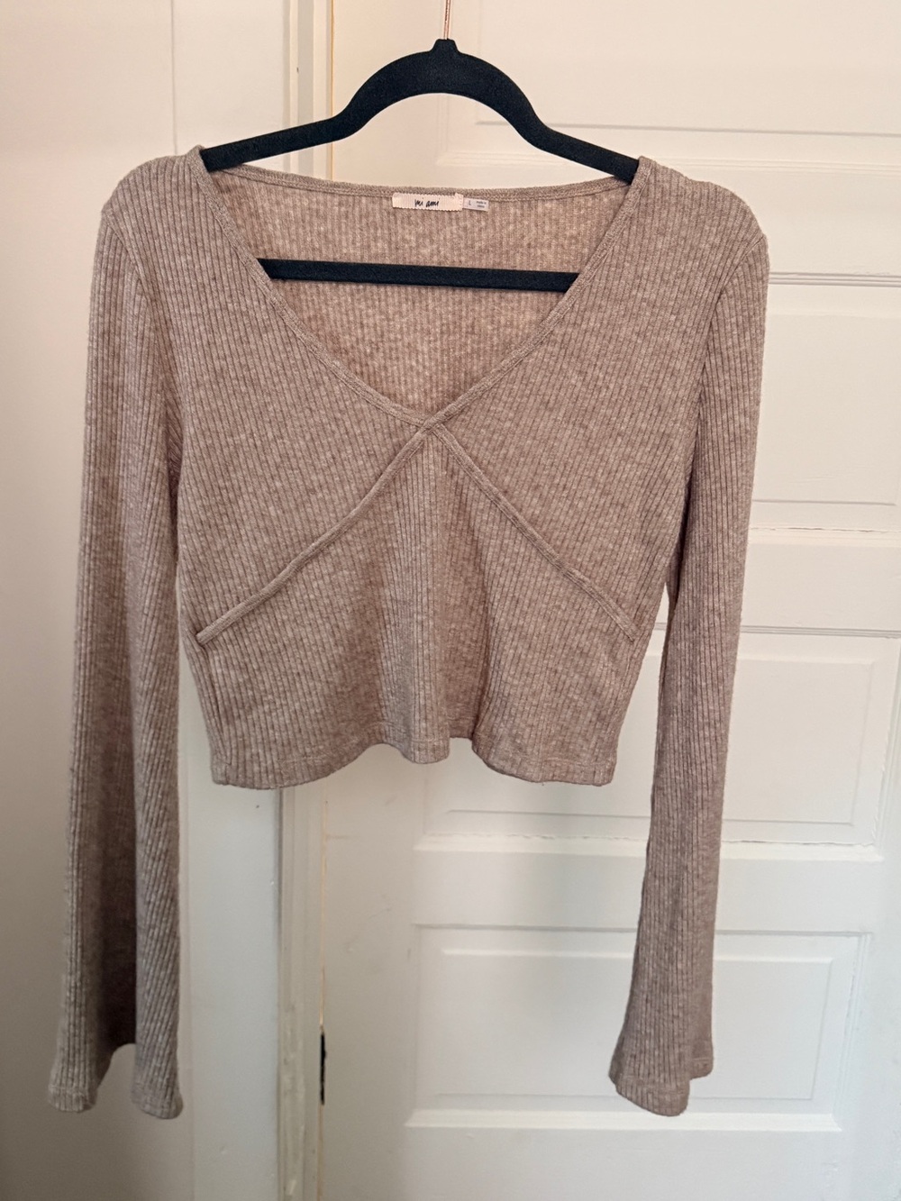 miami Ribbed V-Neck Cropped Top in Taupe